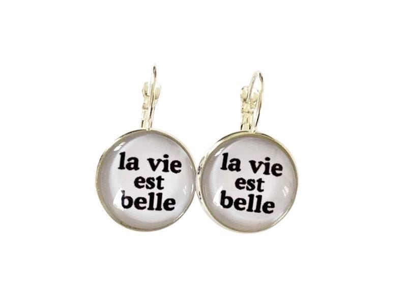 Boucles d’oreilles cabochon dormeuses, la vie est belle