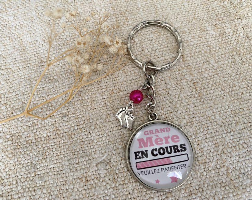 porte clé grand-mère en cours .... veuillez patienter ; annonce naissance