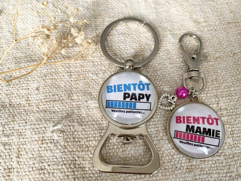 Annonce naissance, duo de porte clé décapsuleur papy, mamie