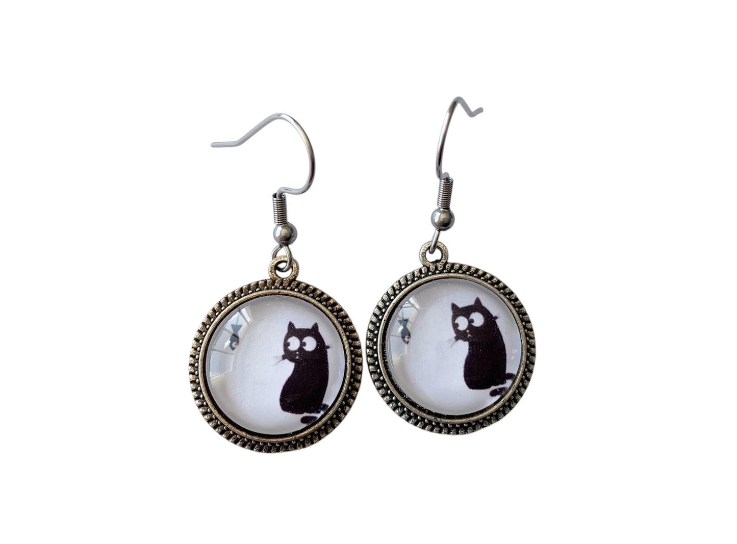 Boucles d’oreilles cabochon pendantes, argentées, chats rigolos, noir et blanc, vintage, cabochon verre