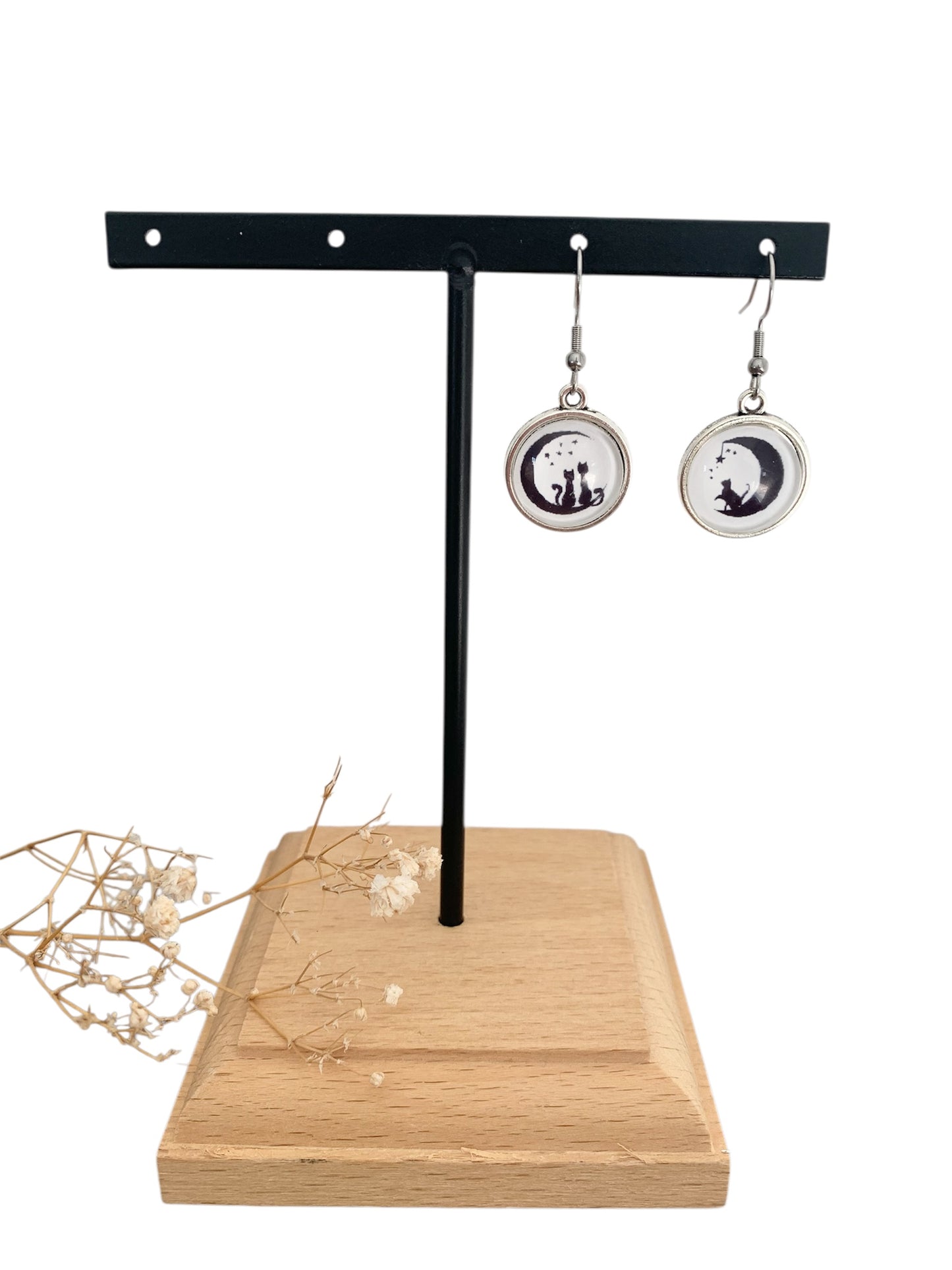 Boucles d’oreilles cabochons pendantes, argentées, chats et lune, asymétriques