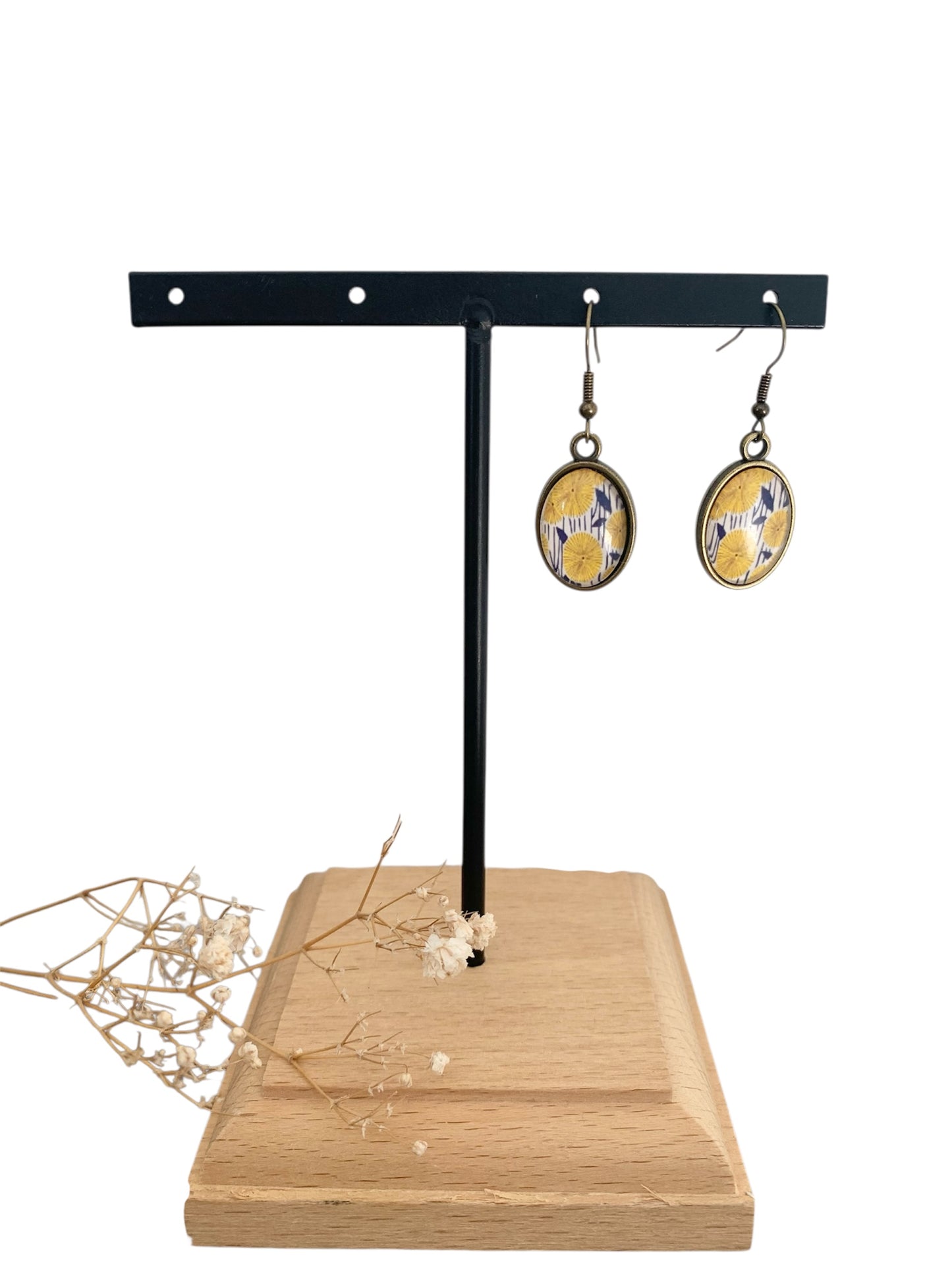 Boucles d’oreilles ovales, fleurs esprit wax, cabochon en verre