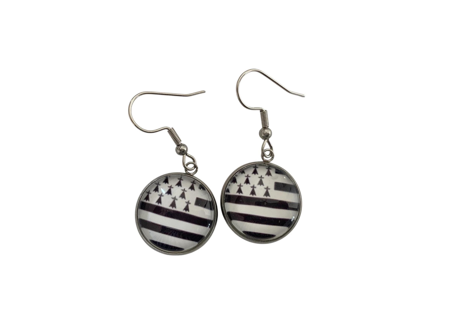 Boucles d'oreilles pendantes, argentées, drapeau breton, cabochons verre