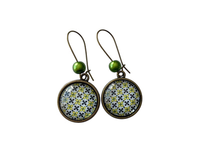 Boucles d'oreilles rondes, dormeuses, esprit rétro, vintage, cabochon verre
