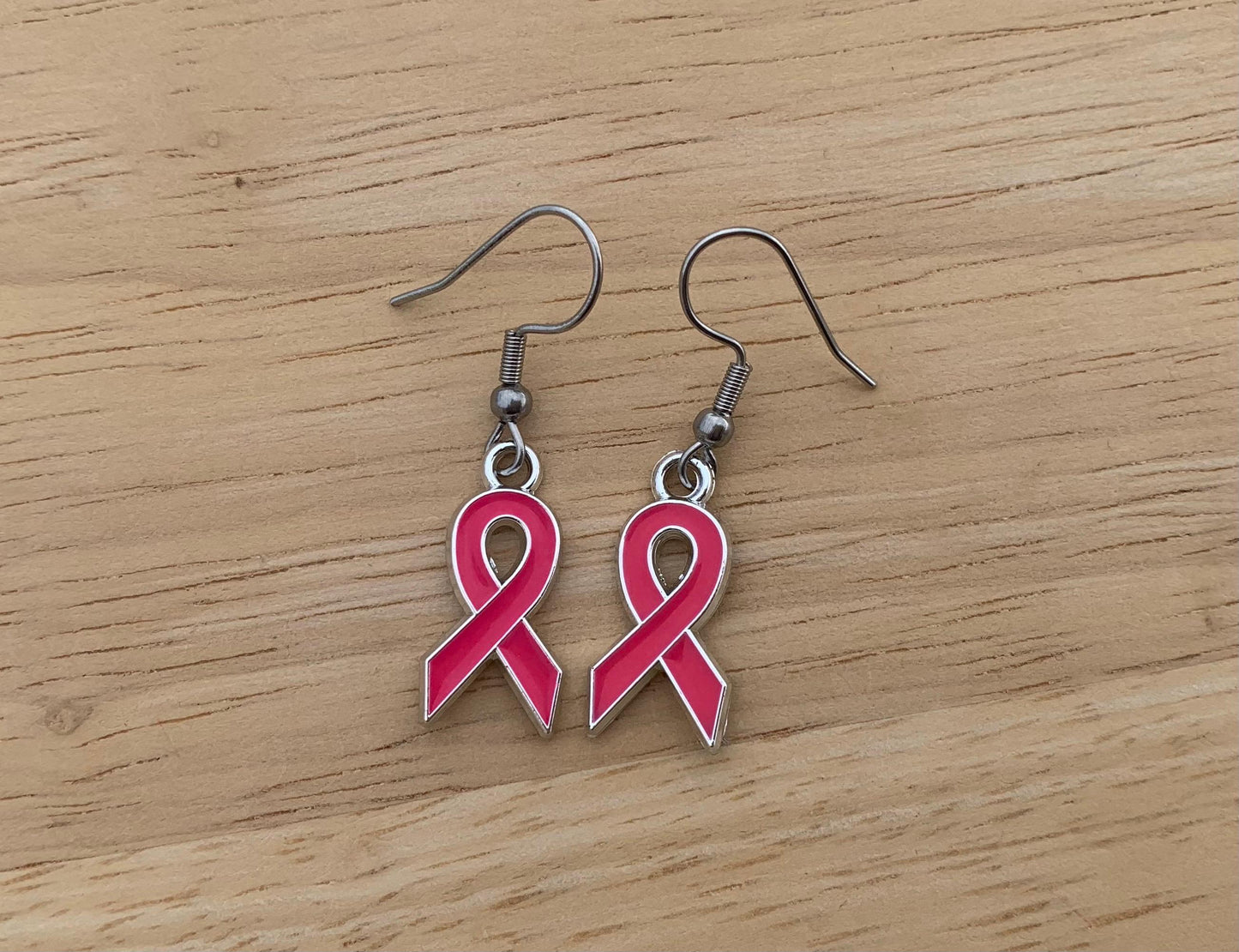 Boucles d'oreilles pendantes pendentif ruban rose, octobre rose, lutte contre le cancer