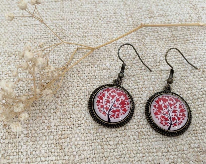 Boucles d'oreilles pendantes, bronze, arbre de vie coeurs, cabochons verre