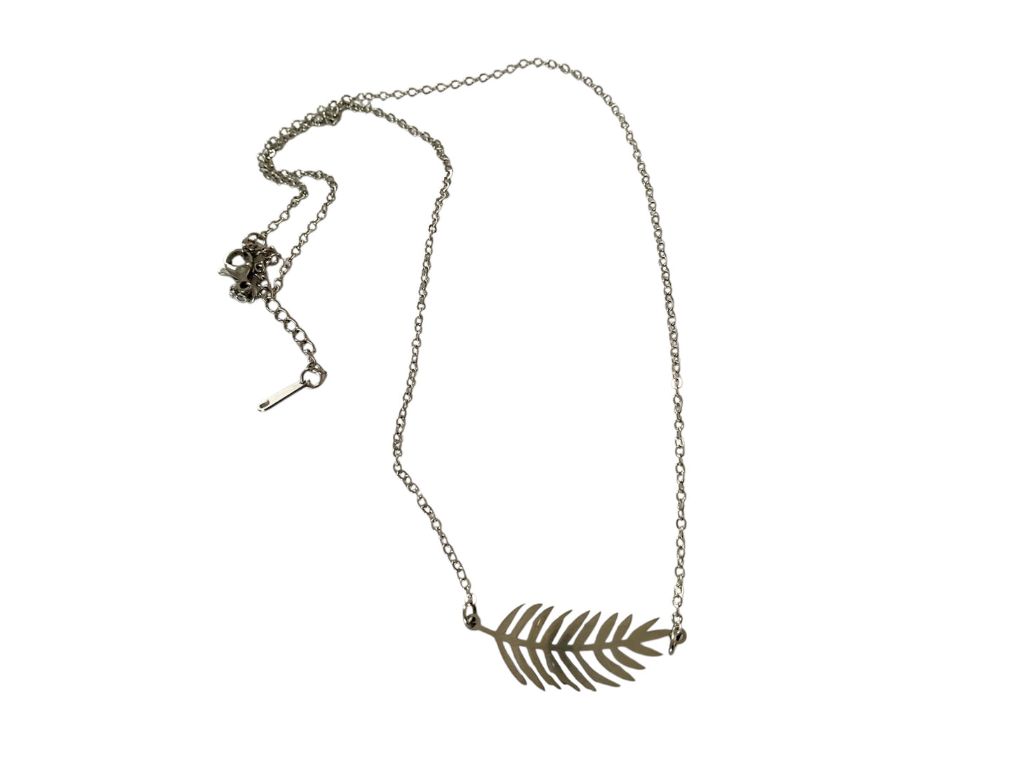 Collier feuille, argenté, acier inoxydable