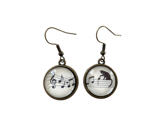 Boucles d’oreilles cabochon pendantes, bronze, chats et notes de musique, asymétriques, cabochon verre