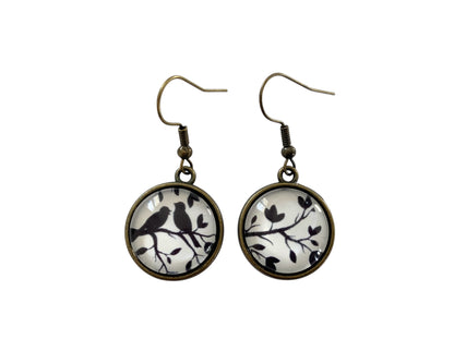 Boucles d’oreilles cabochons pendantes, bronze, asymétriques, arbre et oiseaux