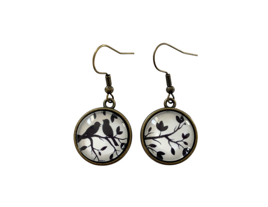 Boucles d’oreilles cabochons pendantes, bronze, asymétriques, arbre et oiseaux