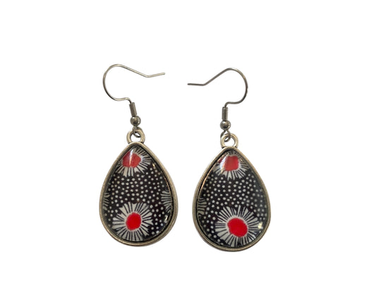 Boucles d'oreilles pendantes gouttes, argentées, fleurs,  cabochon verre
