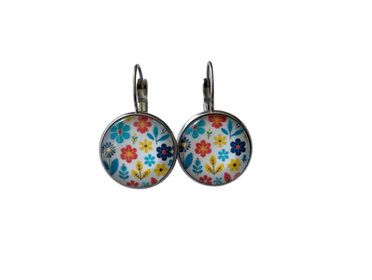 Boucles d'oreilles cabochon, dormeuses, argentées, rondes, fleurs, cabochon verre