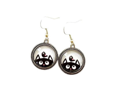 Boucles d’oreilles cabochon pendantes, argentées, chats rigolos, noir et blanc, vintage, cabochon verre