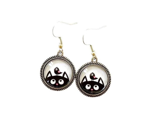 Boucles d’oreilles cabochon pendantes, argentées, chats rigolos, noir et blanc, vintage, cabochon verre